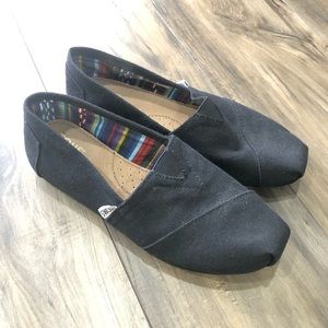 TOMS Shoes